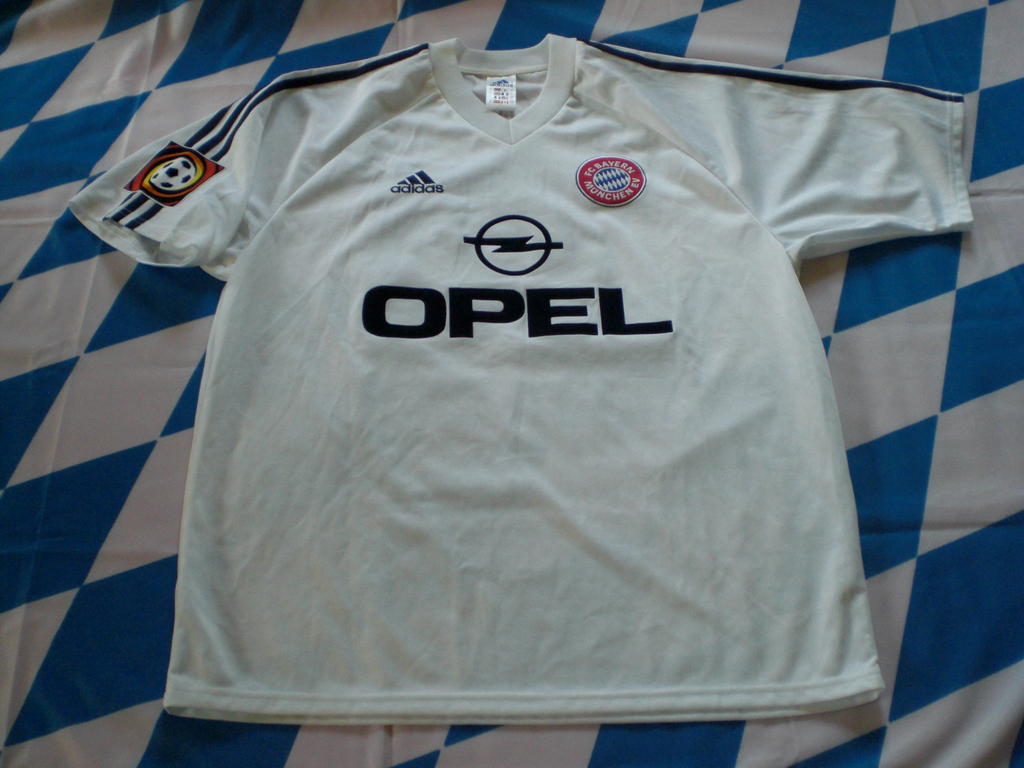 maillot fc bayern munich réplique 2000 pas cher