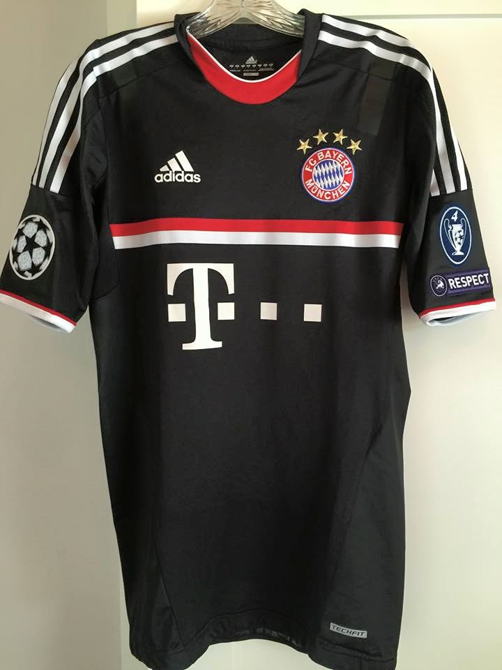 maillot fc bayern munich réplique 2011-2012 pas cher