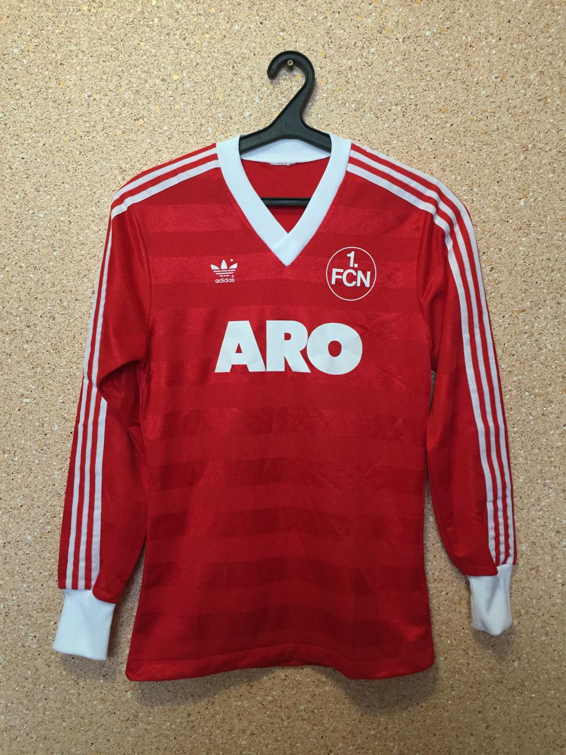 maillot fc nuremberg domicile 1982-1983 rétro