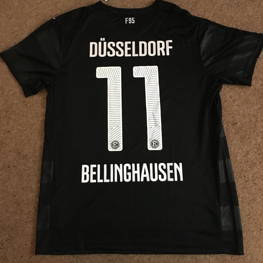 maillot fortuna düsseldorf exterieur 2015-2016 rétro maillot fortuna düsseldorf exterieur 2015-2016 rétro