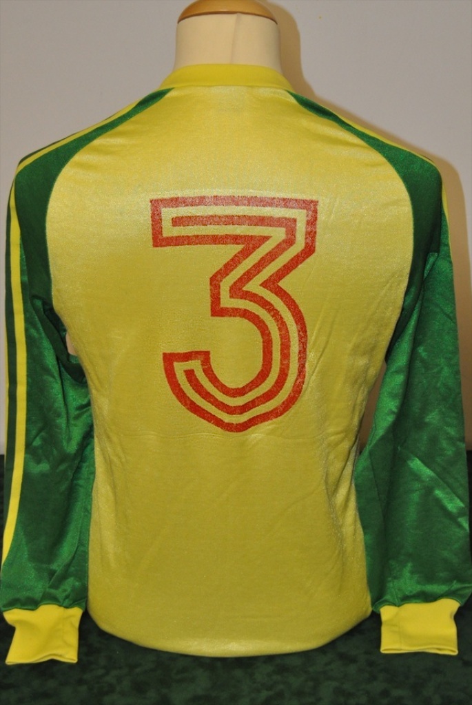 maillot galles exterieur 1980-1983 pas cher maillot galles exterieur 1980-1983 pas cher