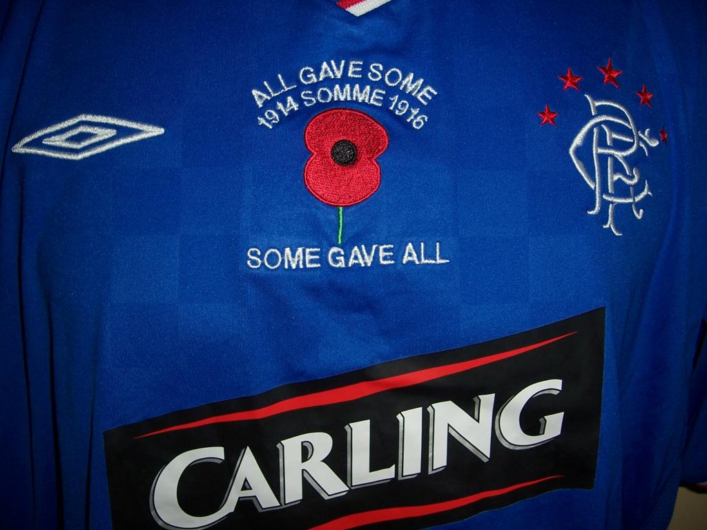 maillot glasgow rangers particulier 2009-2010 rétro maillot glasgow rangers particulier 2009-2010 rétro