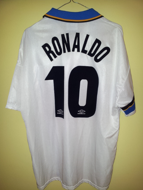 maillot inter milan exterieur 1997-1998 pas cher maillot inter milan exterieur 1997-1998 pas cher