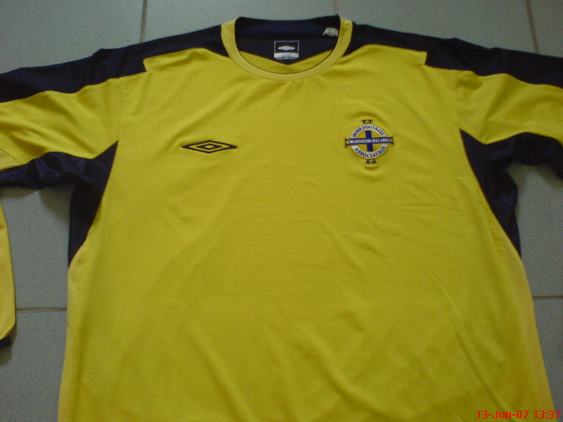 maillot irlande du nord gardien 2004-2005 rétro maillot irlande du nord gardien 2004-2005 rétro