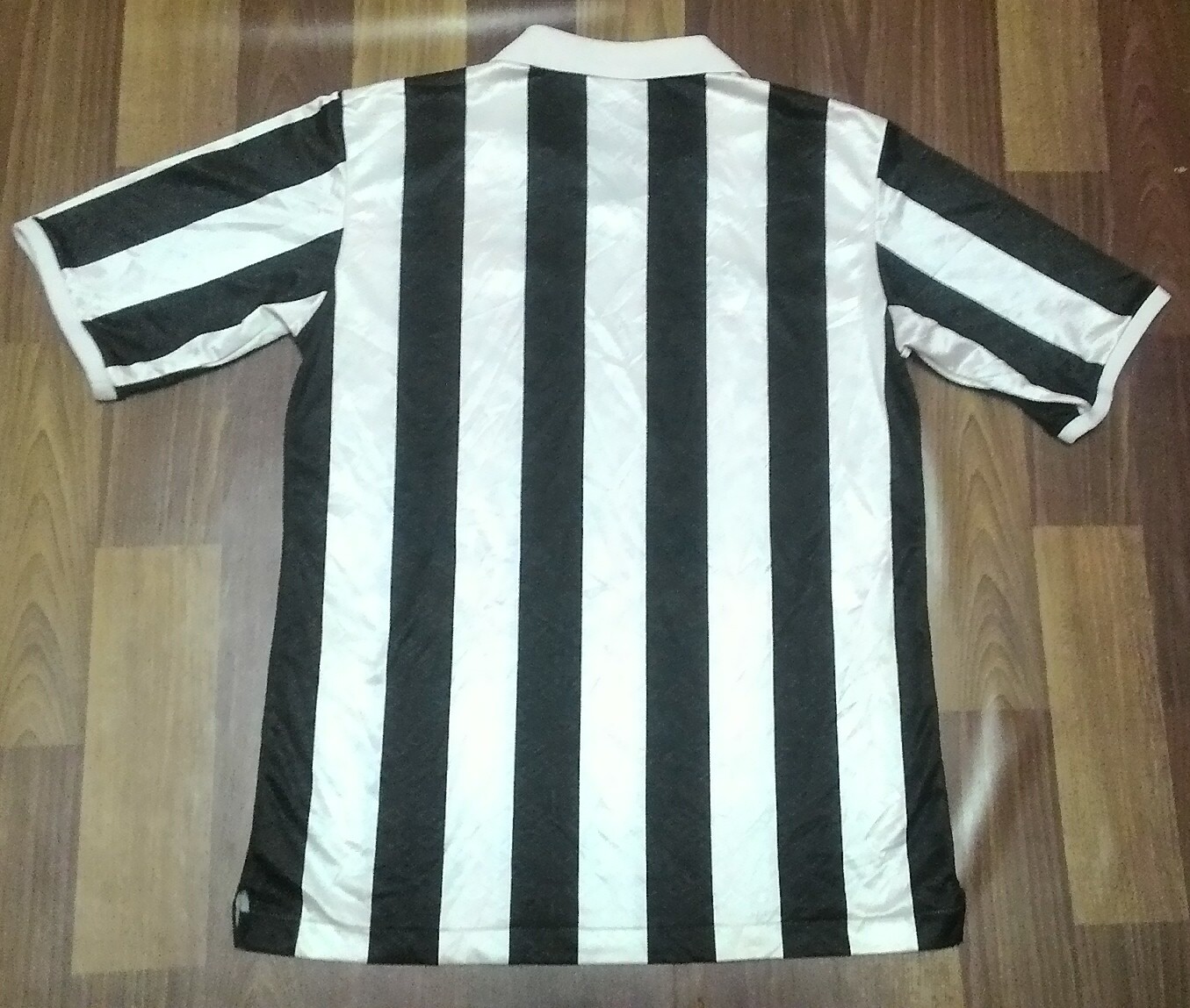 maillot juventus fc domicile 1992-1994 pas cher maillot juventus fc domicile 1992-1994 pas cher