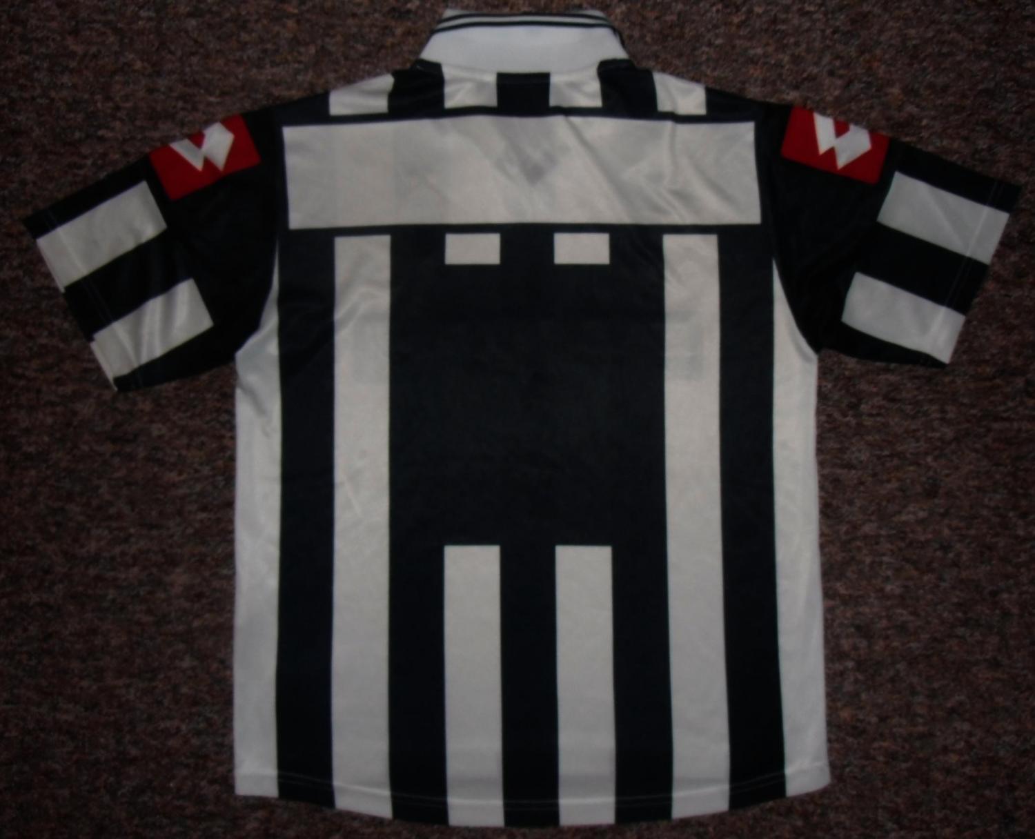 maillot juventus fc domicile 2001-2002 pas cher maillot juventus fc domicile 2001-2002 pas cher