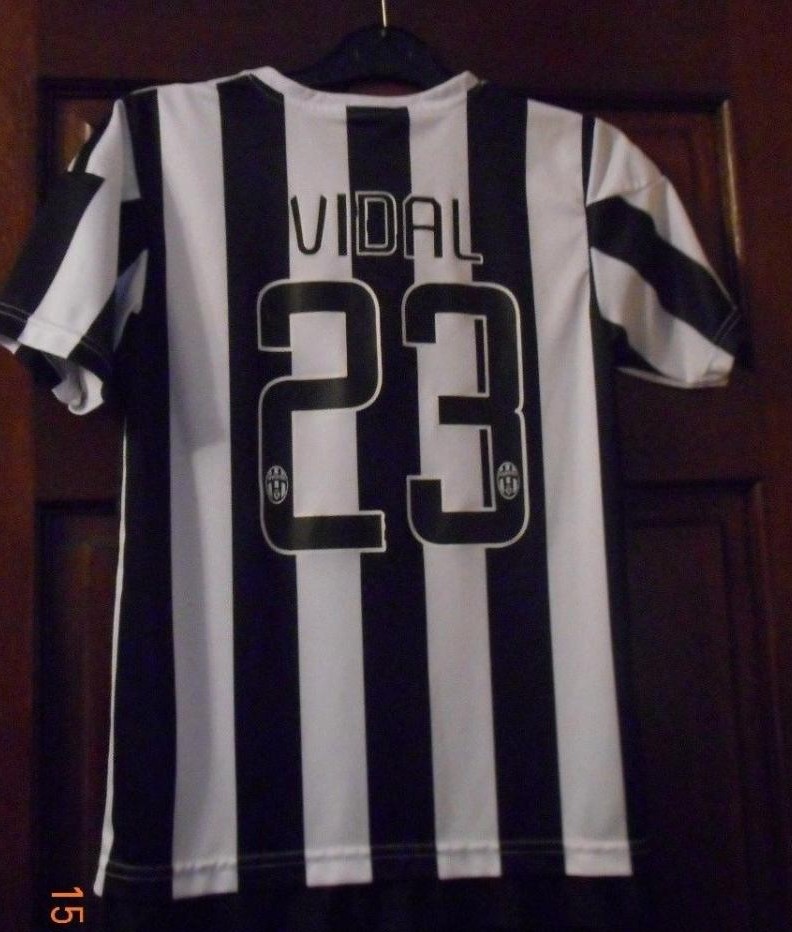 maillot juventus fc domicile 2015-2016 rétro maillot juventus fc domicile 2015-2016 rétro