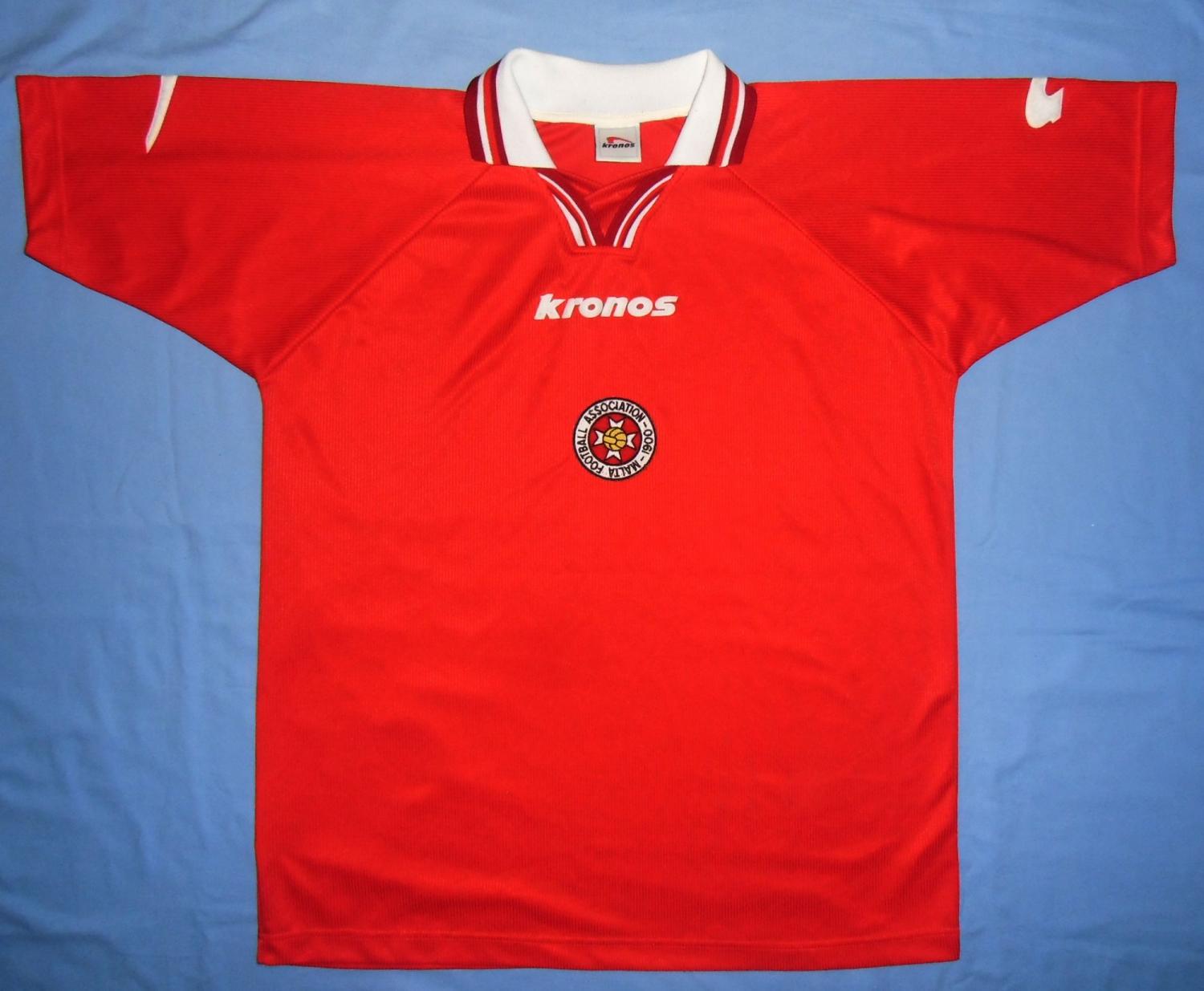 maillot malte domicile 2000-2001 rétro