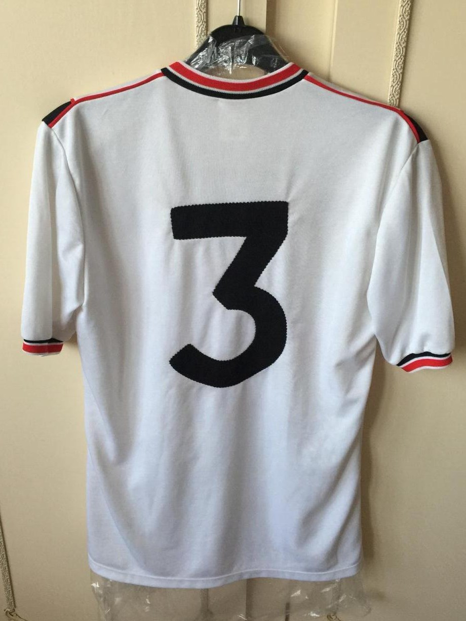 maillot manchester united réplique 1985 pas cher maillot manchester united réplique 1985 pas cher