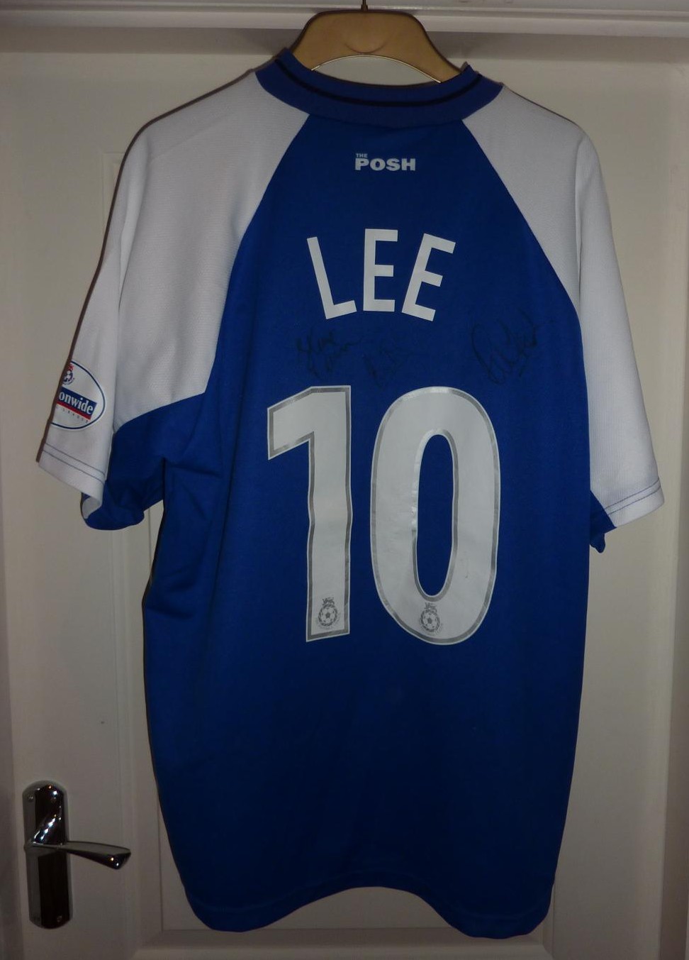 maillot peterborough united domicile 2001-2002 pas cher maillot peterborough united domicile 2001-2002 pas cher