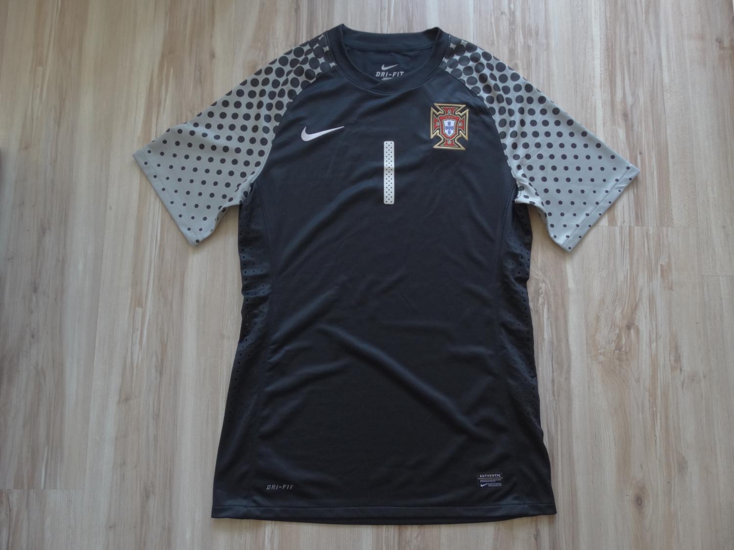 maillot portugal gardien 2010-2012 rétro