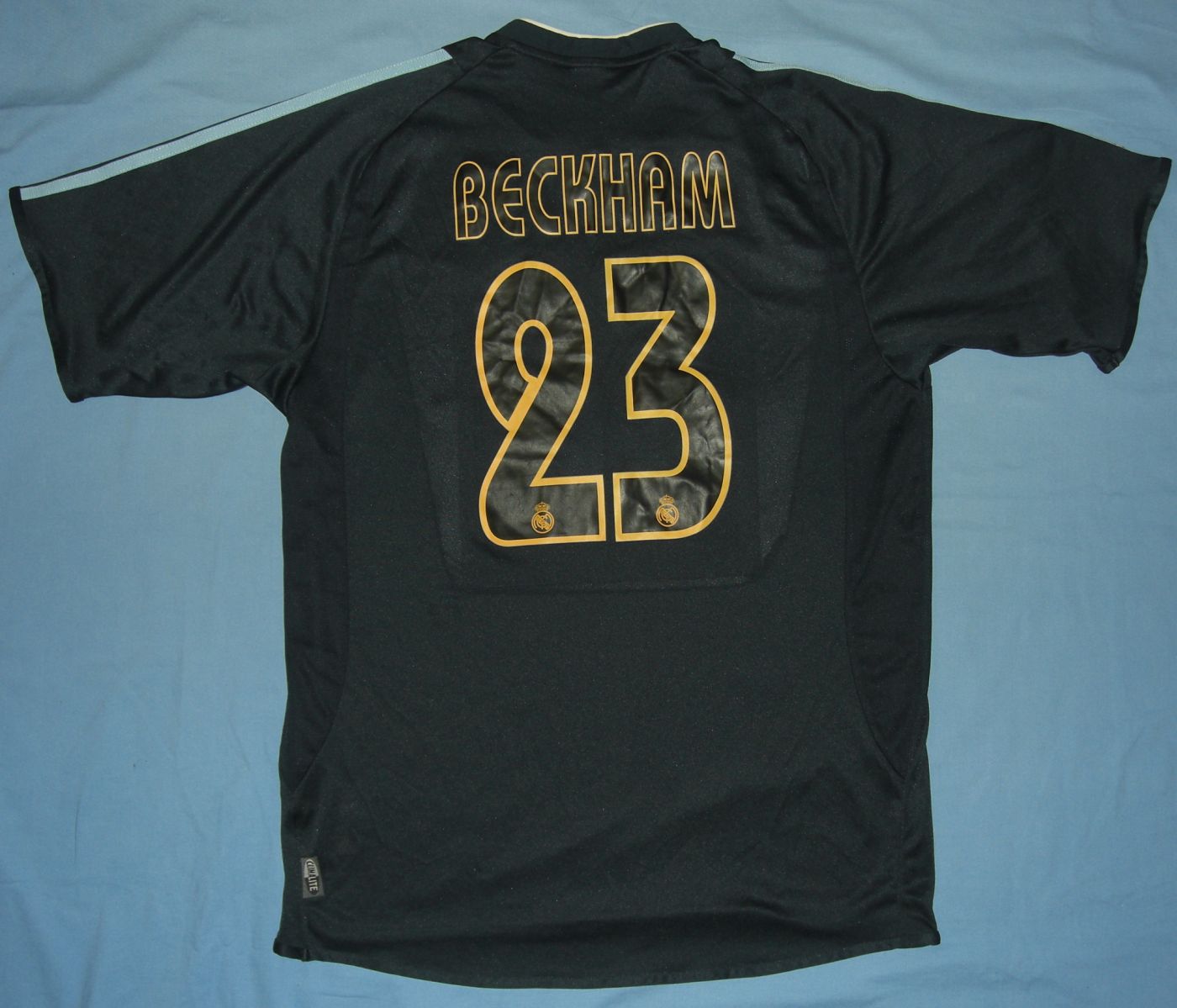 maillot real madrid exterieur 2003-2004 rétro maillot real madrid exterieur 2003-2004 rétro