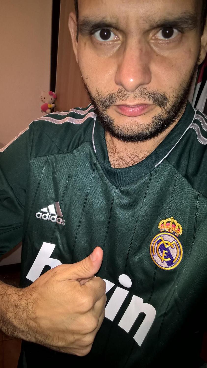 maillot real madrid réplique 2010-2012 rétro maillot real madrid réplique 2010-2012 rétro