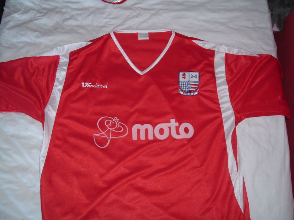 maillot rushden diamonds domicile 2006-2007 rétro