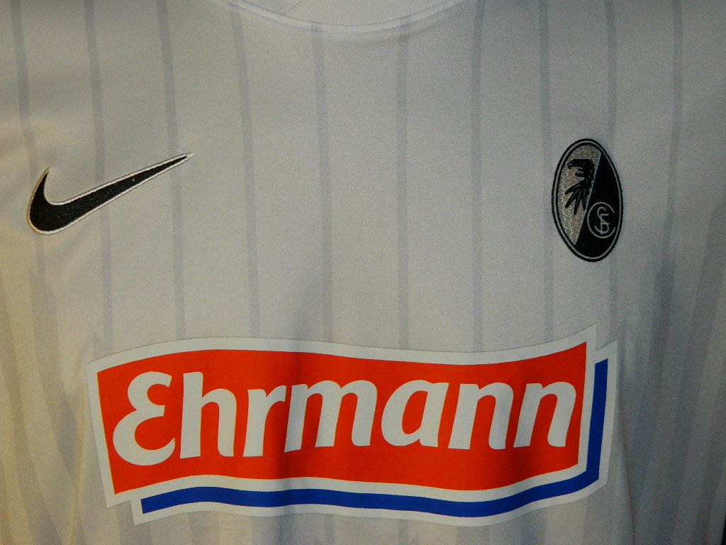 maillot sc fribourg exterieur 2013-2014 pas cher maillot sc fribourg exterieur 2013-2014 pas cher