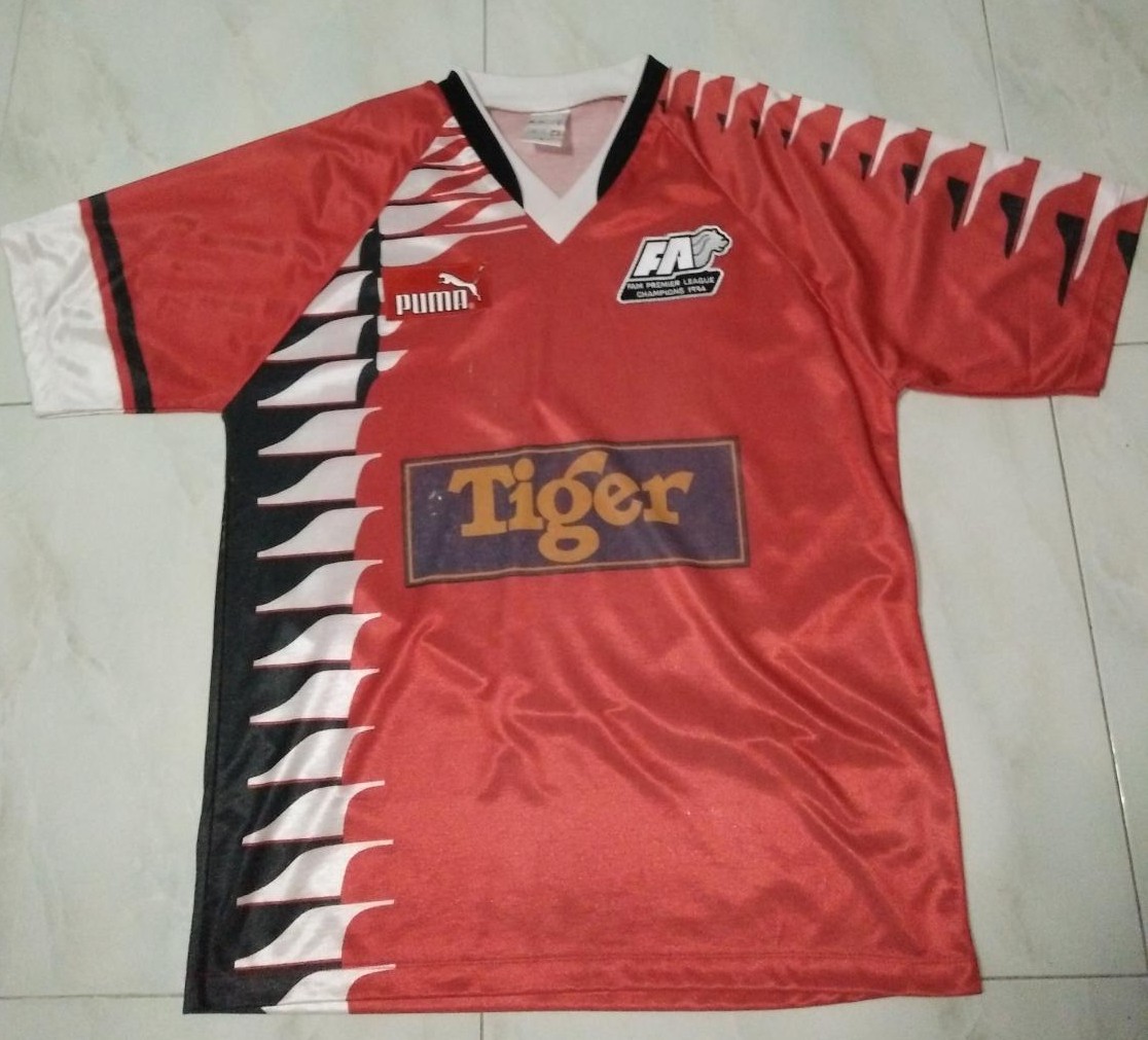 maillot singapour domicile 1994 rétro