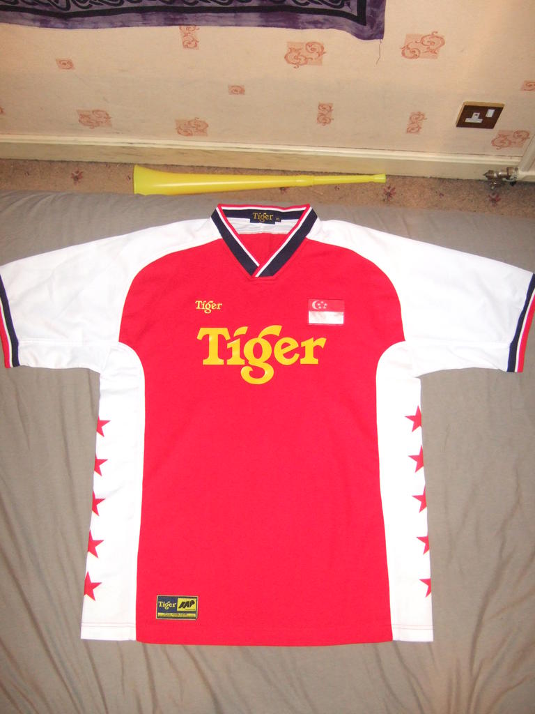 maillot singapour domicile 2001-2006 pas cher