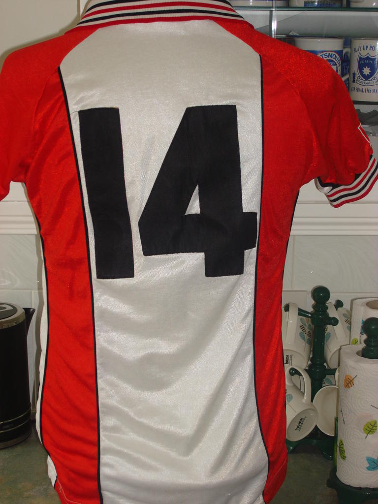 maillot southampton fc domicile 1980-1983 pas cher maillot southampton fc domicile 1980-1983 pas cher