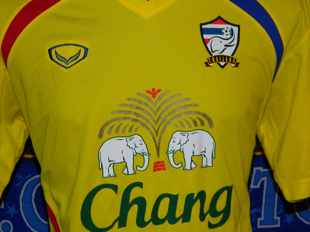 maillot thaïlande particulier 2011-2012 rétro