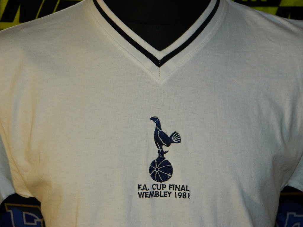 maillot tottenham hotspur réplique 1981 pas cher maillot tottenham hotspur réplique 1981 pas cher
