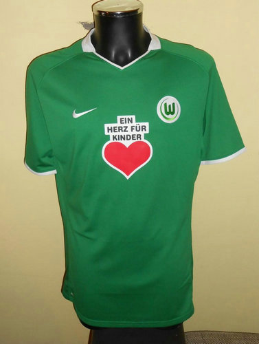 maillot vfl wolfsbourg domicile 2008-2009 rétro