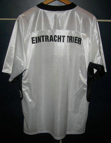 maillots eintracht tréveris exterieur 2004-2005 rétro maillots eintracht tréveris exterieur 2004-2005 rétro
