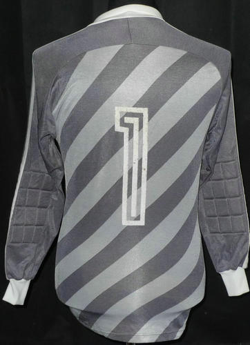maillots fc porto gardien 1988-1989 pas cher maillots fc porto gardien 1988-1989 pas cher