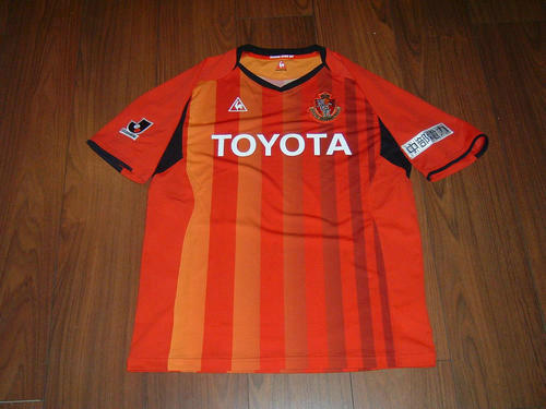 maillots nagoya grampus domicile 2009-2010 rétro