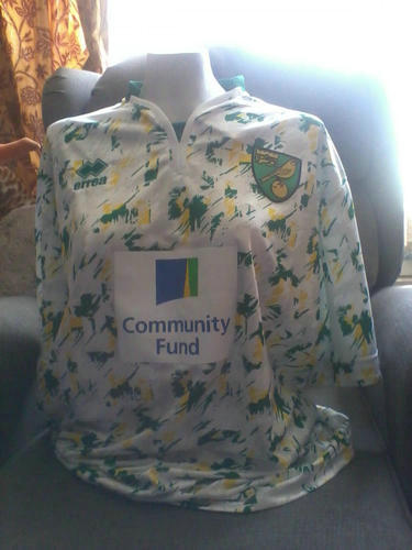 maillots norwich city third 2016-2017 rétro