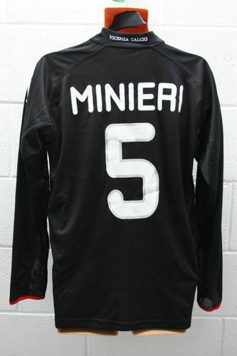 maillots vicenza calcio exterieur 2010-2011 pas cher maillots vicenza calcio exterieur 2010-2011 pas cher